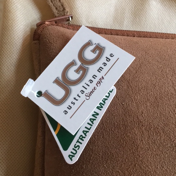 UGG Folio or iPad Case - Brand New! - Picture 3 of 5